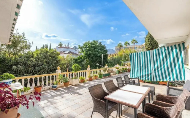 4 Bedroom 6 Guests Apartment 60m From Beach