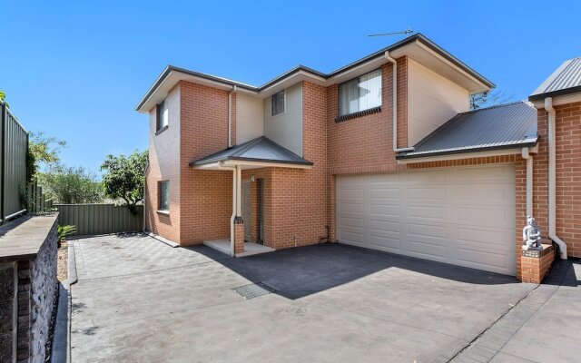 'Tween Bays', Ocean Beach Road, 3/39