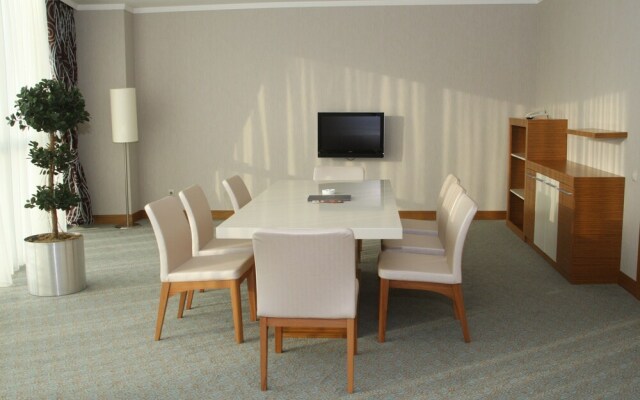 Grand Nur Plaza Hotel