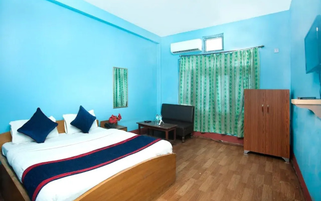 OYO 335 Hotel Nayaram