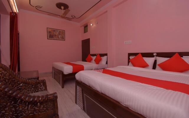 OYO 37375 Hotel Govindam Palaza