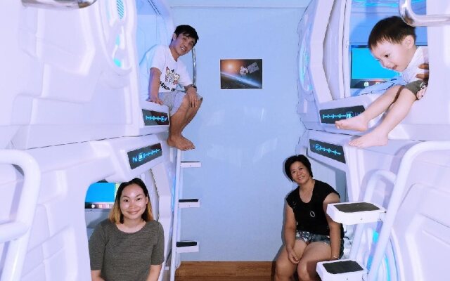 Audrey Capsule Hostel