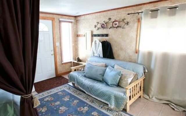 Mill Creek Manor B & B