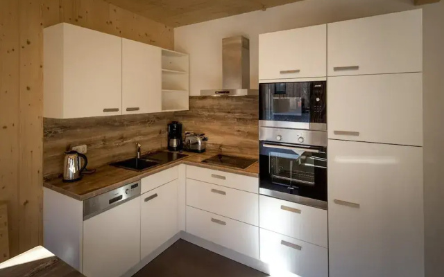 Deluxe Chalet With Whirlpool