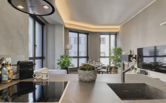 Central Tower S Babila - Elegant 2bdr With Rooftop Terrace