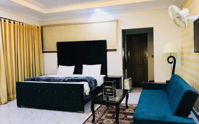 Grand Taj Hotel