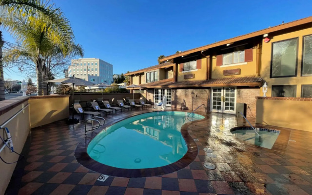 SureStay Plus Hotel by Best Western Mountain View