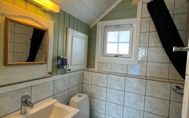 Midnattsol Rom Og Hytter