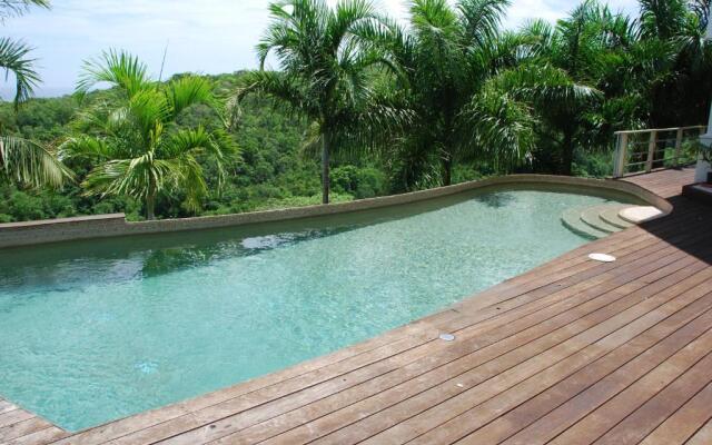 Luxury Villa sleeps 6, Beach Access, Montego Bay