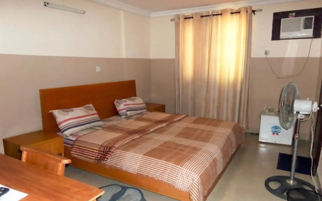 Wonder King Hotel