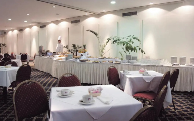 Dos Reyes Hotel