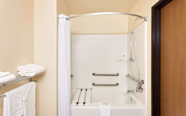 Super 8 by Wyndham Lebanon