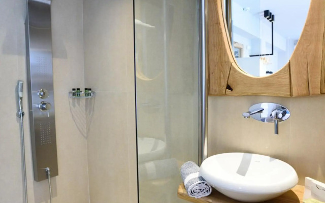 Mystique Luxury Suites