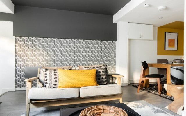 The Pimlico Terrace - Modern 3BDR Apartment next to Victoria