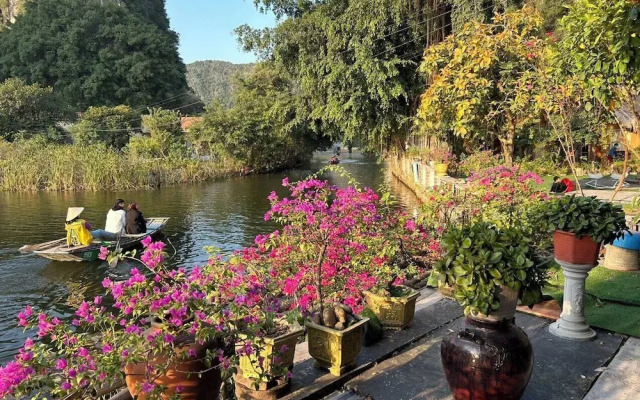 Tam Coc Bungalow