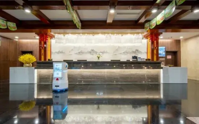 Taibai Restaurant Boutique Garden Hotel (West to Jining North Bus Station)