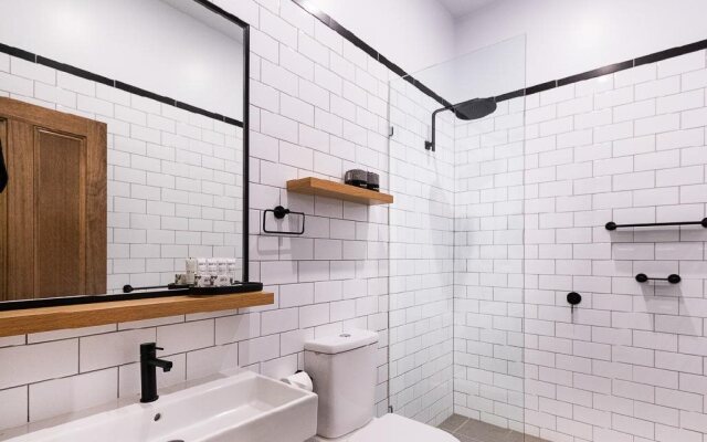 East Brunswick Hotel