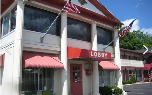 Red Carpet Inn