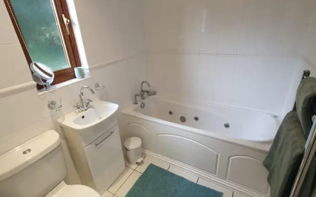 Stunning 2 Bedroom Pet Friendly Lodge