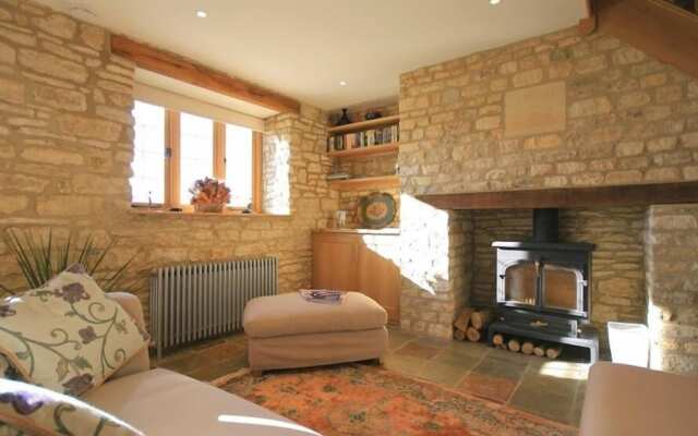 Calcot Peak Barn, CIRENCESTER