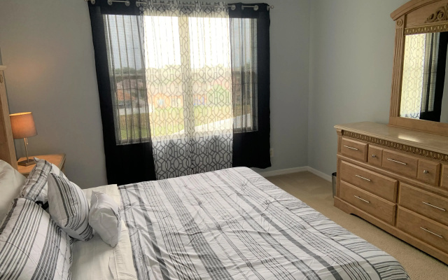 Newly Renovated Courtyard Villa