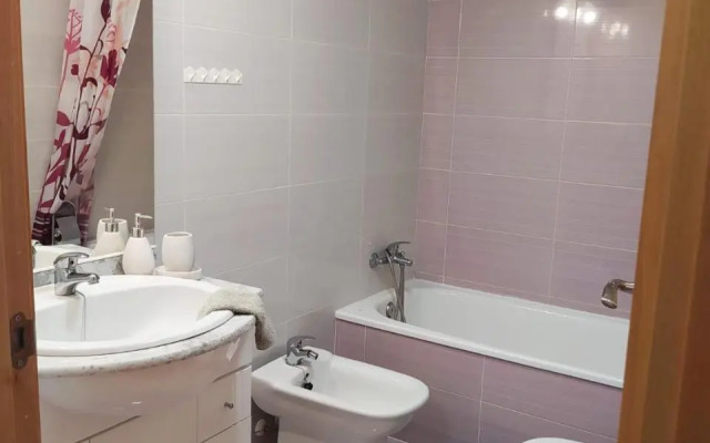 Apartamento en sol, Ador