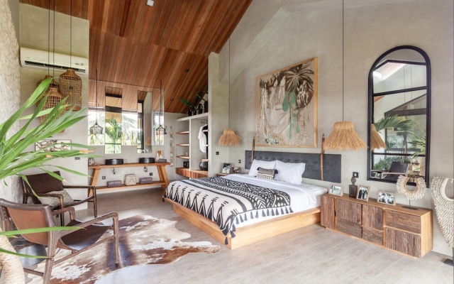 Exceptional Architect's 5BR Villa, an Oasis Gem in Canggu Centre – Guest Rooms – Canggu