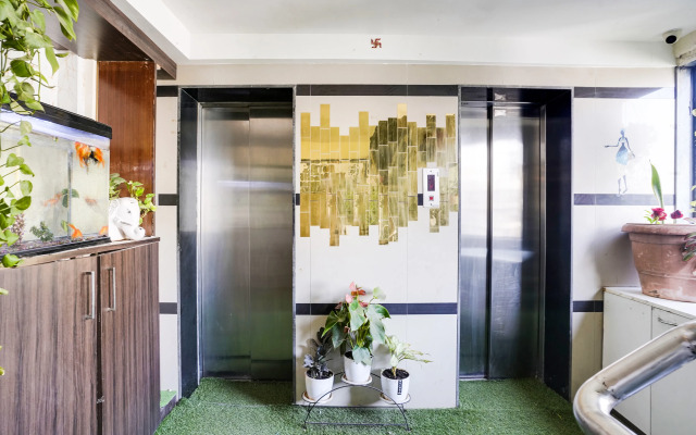 Super Collection O Andheri Near Western Express Highway