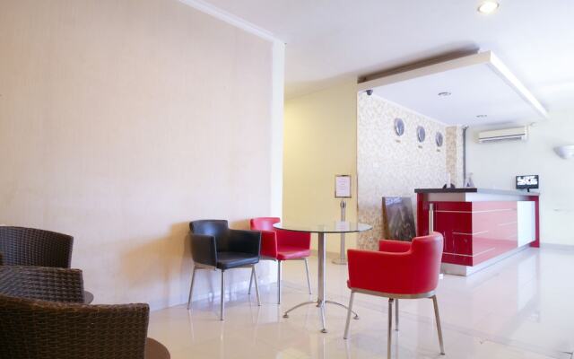 Airy Panakkukang Boulevard Ruko Ruby 51 Makassar