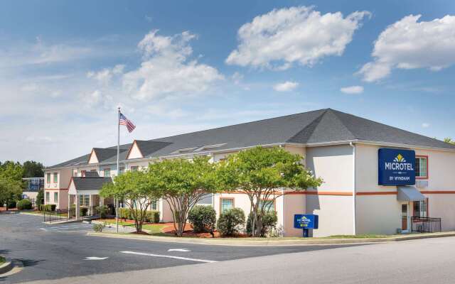 Microtel Inn & Suites by Wyndham Columbia/Fort Jackson N