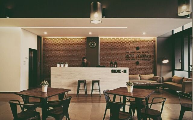 Maxley Hotel@Arjuna