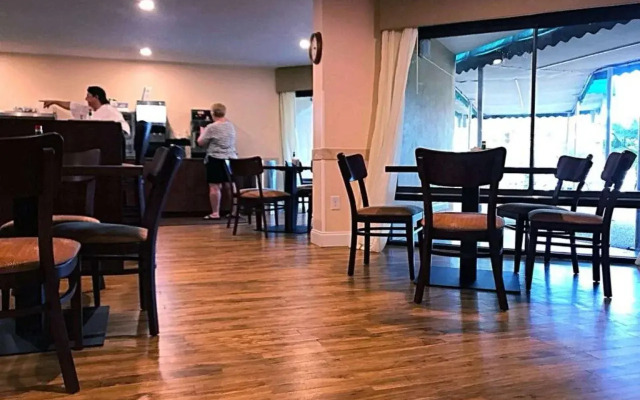 Best Western Oak Manor