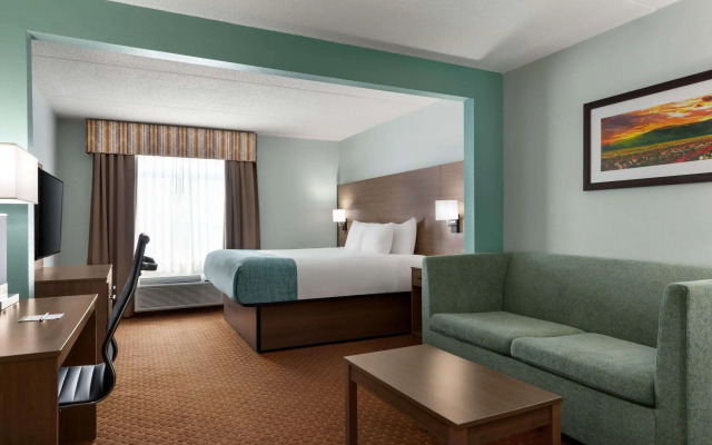 Wingate by Wyndham Louisville East