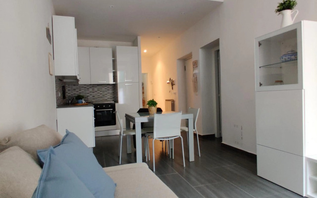 Vista sul carruggio, centro storico di Chiavari