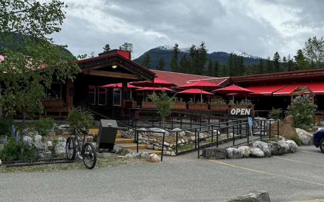 Saddle Mountain Lodge