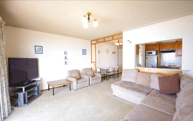 Avilla Court 2