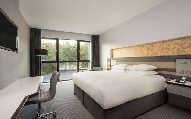 DoubleTree by Hilton Edinburgh - Queensferry Crossing