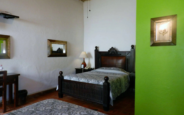 Hotel Rosa Morada