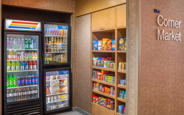 Fairfield Inn & Suites by Marriott McPherson