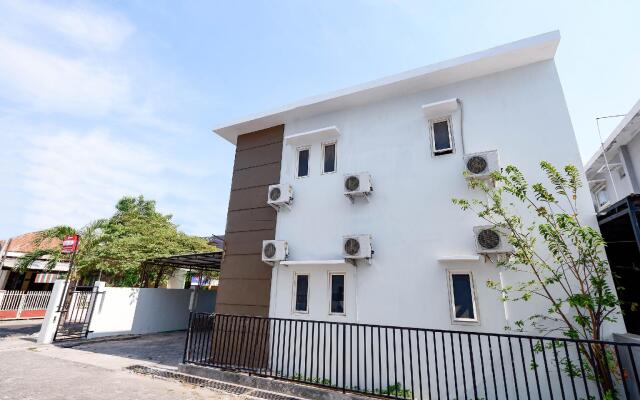 Hotel O Palebon Residence