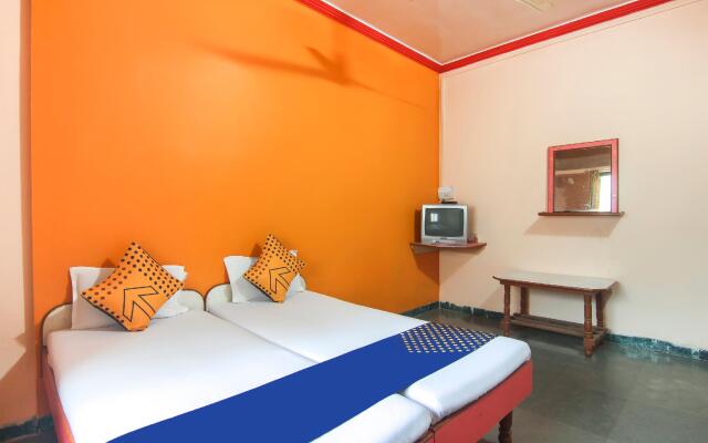 SPOT ON 66033 New Surekh Lodge