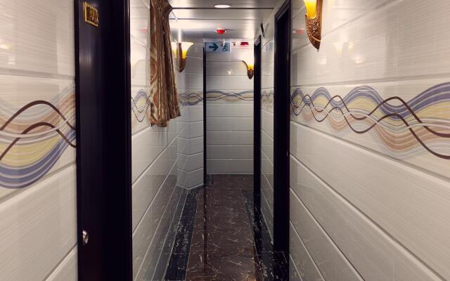 Day And Night Hotel - Hostel