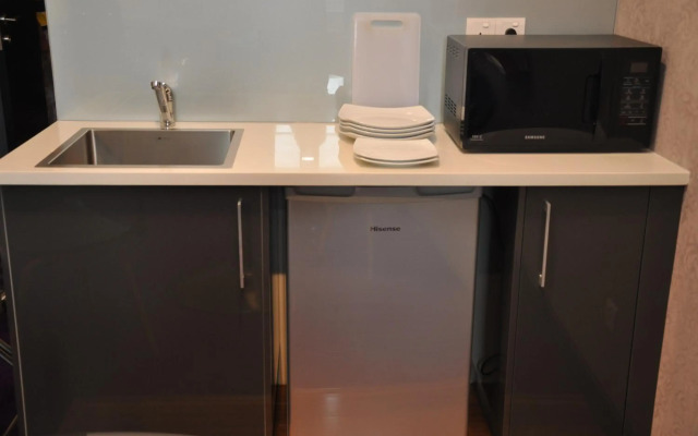 Fairway Colombo - Sri Lanka's First Hotel With Robot Technology