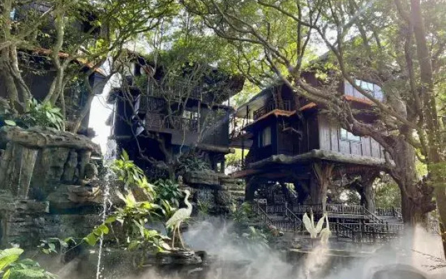 Tree House Nanshan Sanya