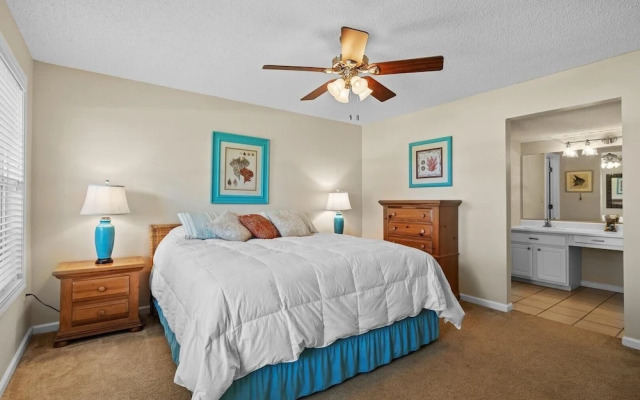 High Tider 3 Bedroom Home by RedAwning