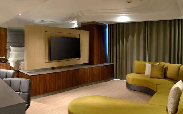 HS HOTSSON Hotel Irapuato