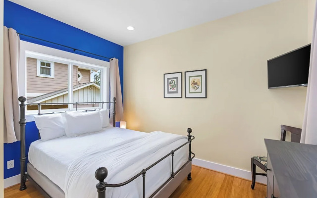 Phinney's Newest Family House with BBQ