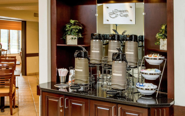 Sleep Inn & Suites Cross Lanes - South Charleston