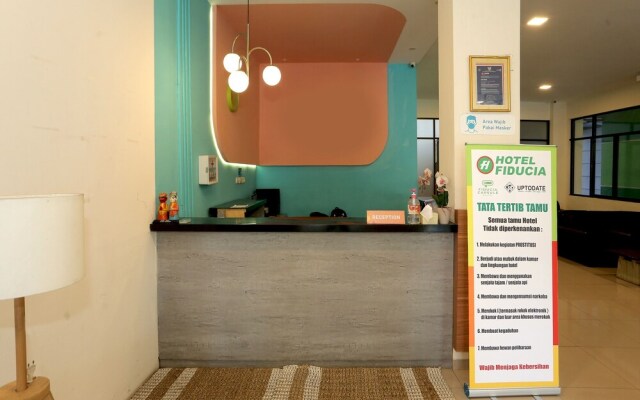 Super OYO Collection O 92130 Hotel Fiducia Kaji