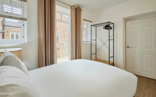 Host Stay Jubilee Close